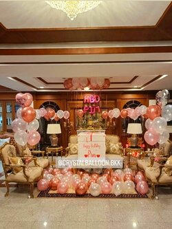 ลูกโป่ง วันเกิด Surprised Box 26" 1 กล่อง พร้อม ลูกโป่งลอยฝ้า 20 ลูก,โปรยพื้น 30 ลูก,ตั้งเดี่ยว 30 ลูก,ช่อลูกโป่งฟอยล์หัวใจ 18" ช่อ 7 ลูก 2 ช่อ,ฟอยล์ตัวอักษร 16" 3 ตัวอักษร,สามารถใส่รูปได้ 4 ใบ พร้อมตกแต่ง สามารถเปลี่ยนสีลูกโป่งได้