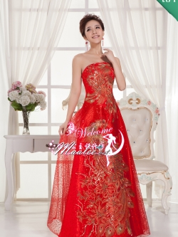 พร้อมเช่า ชุดราตรียาว เกาะอก สีแดง แต่งเลื่อมรูปลายนกยูง (ซิปหลัง)