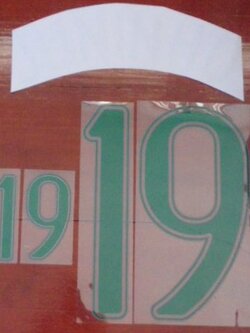 ชุดชื่อและเบอร์ติดเสื้อฟุตบอล #19 จูนินโย่ ทีมชาติบราซิล (ชุดเหย้า 2006) PLAYER SIZE ชุดลุยศึกฟุตบอลโลก 2006 ใหม่ / #19 JUNINHO BRAZIL National Football Team (Home 2006) PLAYER SIZE Name and Number Set World Cup 2006 NEW