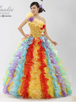 พร้อมเช่า ชุดแฟนซียาว ไหล่เดียว สีรุ้ง ระบายฟูสวย ช่วงอกปักเลื่อมแต่งดอก (ซิปหลัง)