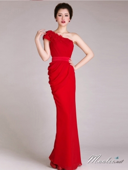 พร้อมเช่า ชุดราตรียาว ไหล่เฉียง ทรงเข้ารูปผ้าชีฟองนิ่มใส่สบายกระโปรงจับจีบย้วย ไหล่แต่งดอก สีแดง