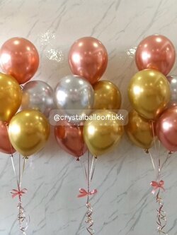 ลูกโป่ง แสดงความยินดี ช่อลูกโป่งสีโครเมี่ยม ช่อ 5 ลูก 3 ช่อ สีโรสโกลด์โครเมี่ยม/ทองโครเมี่ยม/เงินโครเมี่ยม พร้อมตกแต่ง สามารถเปลี่ยนสีลูกโป่งได้