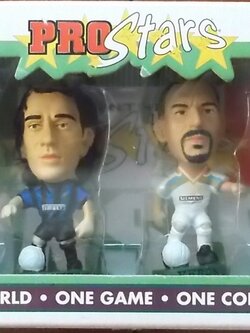 ตุ๊กตาโมเดลนักฟุตบอล ทีมแพ็ค 4x สโมสรในกัลโช่ เซเรียเอ โครินเธียน โปรสตาร์ - 4-Pack 2000 ใหม่ / 4x CALCIO SERIE A Football Club Corinthian ProStars Football Figure Team Pack - 4-Pack 2000 NEW