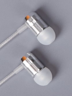 ขาย TFZ Balanced 1 หูฟังไดร์เวอร์ระดับ Exclusive ให้รายละเอียดเสียงครบถ้วนสมบรูณ์