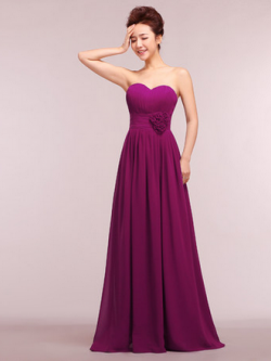 พร้อมเช่า ชุดราตรียาว แบบเกาะอก ผ้าชีฟอง ช่วงอกอัดพลีท แต่งดอกที่เอว สีม่วงเม็ดมะปราง