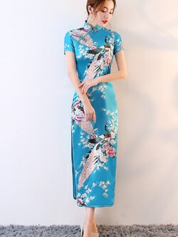 Pre-order กี่เพ้า สีฟ้า แขนสั้น ลายนกยูง ตัดเย็บอย่างดี