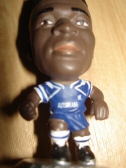 ตุ๊กตาโมเดลนักฟุตบอล ม.เดอไซญี่ สโมสรเชลซี โครินเธียน ไมโครสตาร์ - Series 3/2001 Silver Base - MC336 ใหม่ / M.DESAILLY CHELSEA Football Club Corinthian MicroStars Football Figure - Series 3/2001 Silver Base - MC336 NEW