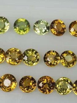 มาลีการ์เน็ต (Mali Garnet) 2.50 กะรัต 20 ชิ้น