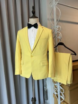 พร้อมเช่า ชุดสูทชาย สีเหลือง สูทตัด (ไม่มีเสื้อกั๊ก)