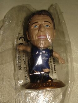 ตุ๊กตาโมเดลนักฟุตบอล ร.คีน สโมสรท็อตแน่ม ฮ็อทสเปอร์ โครินเธียน ไมโครสตาร์ - Membership 2003 Gold Base - MC1348 ใหม่ / R.KEANE TOTTENHAM HOTSPUR Football Club Corinthian MicroStars Football Figure - Membership 2003 Gold Base - MC1348 NEW