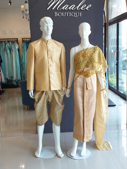 พร้อมเช่า ชุดแต่งงานไทยประยุกต์ สีทอง (ราคาเช่าเป็นคู่)