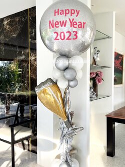 เสาลูกโป่ง Happy New Year Bubble 36" สีเงิน พร้อมตกแต่ง ฟอยล์แก้วไวน์ 1 ชิ้น สามารถเปลี่ยนสีลูกโป่ง/เปลี่ยนข้อความ/เปลี่ยนฟอยล์ตกแต่งได้