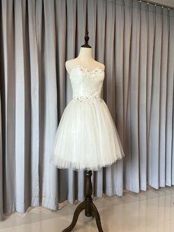 พร้อมเช่า ชุดแฟนซี ชุดราตรีสั้นเกาะอก สีขาว (เชือกผูกหลัง)