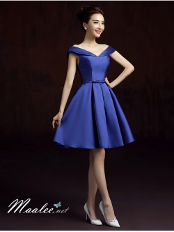 พร้อมเช่า ชุดราตรีสั้น แบบไหล่ปาด สไตล์วินเทจผ้าไหมดัชเชส กระโปรงทรงA แต่งโบว์ช่วงเอว (เชือกผูกหลัง) สีน้ำเงิน