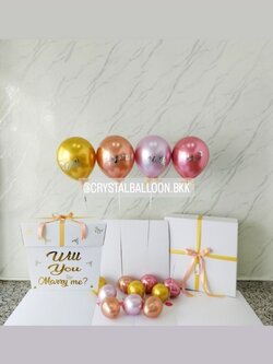 Surprise Box Will You Marry Me? กล่องเซอร์ไพรส์ขอแต่งงาน Theme สีแดง พร้อมตกแต่ง ลูกโป่ง 4 ลูก สามารถใส่รูปได้ 2 รูป สามารถเปลี่ยนสีลูกโป่ง/เปลี่ยนข้อความได้