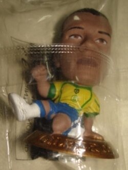 ตุ๊กตาโมเดลนักฟุตบอล จ.ซิลวา ทีมชาติบราซิล โครินเธียน ไมโครสตาร์ - Kicker 2004 Gold Base - MC2666 ใหม่ / G.SILVA BRAZIL National Football Team Corinthian MicroStars Football Figure - Kicker 2004 Gold Base - MC2666 NEW