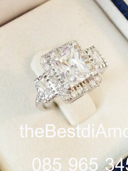 BR233RD+++แหวนเพชรcz สี่เหลี่ยมเพชรล้อม ดูดี เหมือนออกจากร้านจิว ไฮโซ สุดๆๆ ดูดีมีดีไซน์ เพชรเหลี่ยม Heart&Arrow