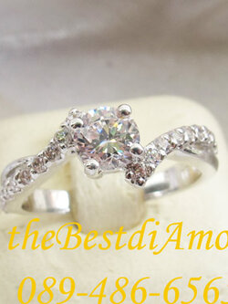 BR201RD+++แหวนชูผสมแถวแบบเอี้ยว++สุดยอดความสวย เรียบๆ แต่หรูหรา อยุ่ได้นานไม่มีout เหมือนจริงสุดๆๆเพชรแวววาวมาก ใส่แล้วขับให้นิ้วเรียวสุด ไม่ควรพลาด