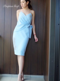 พร้อมส่ง ชุดออกงาน แบบเรียบหรู สีฟ้า ผูกโบว์ข้าง ใส่ได้ทั้งงานเช้า งานเย็น