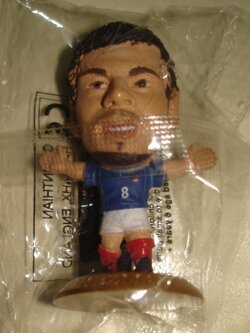 ตุ๊กตาโมเดลนักฟุตบอล ม.เคซมัน ทีมชาติเซอร์เบีย โครินเธียน ไมโครสตาร์ - Membership 2006 Gold Base - MC6193 ใหม่ / M.KEZMAN SERBIA National Football Team Corinthian MicroStars Football Figure - Membership 2006 Gold Base - MC6193 NEW