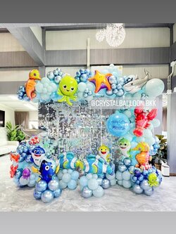 Organic Backdrop ฉากวิบวับ สีเงิน ขนาด 2.4x3 เมตร Theme Talay พร้อม ฟอยล์สัตว์ทะเล ตั้งฐาน 6 ชิ้น พร้อมตกแต่ง สามารถเปลี่ยนสีลูกโป่ง/เปลี่ยนข้อความ/เปลี่ยนฟอยล์ตกแต่งได้