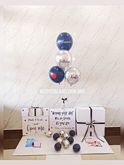 Happy Birthday Surprised Box กล่องเซอร์ไพรส์วันเกิด พร้อมตกแต่ง ช่อลูกโป่ง 5 ลูก พร้อมตกแต่ง สามารถใส่รูปได้ 2 ใบ สามารถเปลี่ยนสีลูกโป่ง/เปลี่ยนข้อความได้