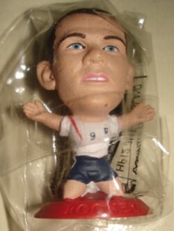 ตุ๊กตาโมเดลนักฟุตบอล ว.รูนี่ย์ ทีมชาติอังกฤษ โครินเธียน ไมโครสตาร์ - Series 13/2006 Red Base - MC5453 ใหม่ / W.ROONEY ENGLAND National Football Team Corinthian MicroStars Football Figure - Series 13/2006 Red Base - MC5453 NEW