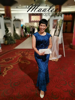 พร้อมเช่า ชุดเดรสกำมะหยี่ ทรงเข้ารูป สีน้ำเงิน