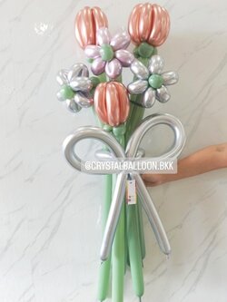 สั่ง Flower Balloon Medium Bouquet ช่อ 6 ดอก พร้อมตกแต่ง สามารถเปลี่ยนสีลูกโป่งได้