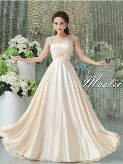 พร้อมเช่า ชุดราตรียาว สีครีม Champagne ผ้าซาตินมันเงา สวยหรู ประดับคริสตัลช่วงบนอกจับจีบ ชายกระโปรงยาว