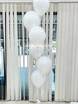 ลูกโป่ง ช่อลูกโป่งช่อ 6 ลูก 1 ช่อ สีขาว พร้อมตกแต่ง สามารถเปลี่ยนสีลูกโป่งได้