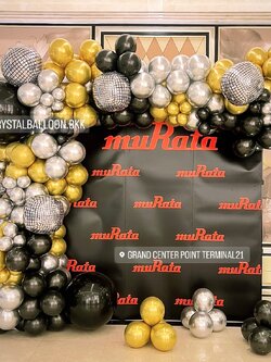 Organic Backdrop เปิดงาน Theme ดำ-เงิน-ทอง พร้อมตกแต่ง ลูกโป่งฟอยล์กลม 6 ชิ้น (ราคาไม่รวมฉาก) สามารถเปลี่ยนสีลูกโป่ง/เปลี่ยนฟอยล์ตกแต่งได้