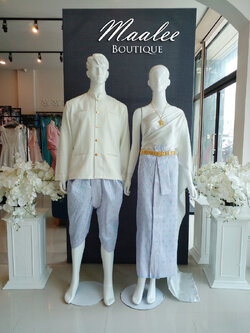 เช่า ชุดไทย ชุดเพื่อนเจ้าสาว ชุดไทยผ้าถุงสีชมพูฟ้าเงิน สไบเรียบสีเทาอ่อน