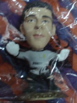 ตุ๊กตาโมเดลนักฟุตบอล ฟ.ตอลโด้ สโมสรอินเตอร์ มิลาน โครินเธียน ไมโครสตาร์ - Collection Completerz/2001 Gold Base - MC905 ใหม่ / F.TOLDO INTER MILAN Football Club Corinthian MicroStars Football Figure - Collection Completerz/2001 Gold Base - MC905 NEW