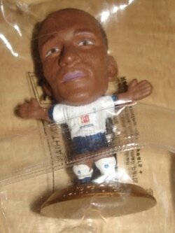 ตุ๊กตาโมเดลนักฟุตบอล จ.เดโฟ สโมสรท็อตแน่ม ฮ็อทสเปอร์ โครินเธียน ไมโครสตาร์ - Series 15/2006 Gold Base - MC9894 ใหม่ / J.DEFOE TOTTENHAM HOTSPUR Football Club Corinthian MicroStars Football Figure - Series 15/2006 Gold Base - MC9894 NEW