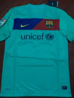 เสื้อฟุตบอล ทีมสโมสรบาร์เซโลน่า ชุดเยือน 2010/11 ใหม่ L-Size / BARCELONA Football Shirt Away Kit 2010/11 Jersey NEW L-Size