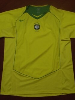 เสื้อฟุตบอล ทีมชาติบราซิล ชุดเหย้า ชุดลุยศึกโคปา อเมริกา 2004 L-Size / BRAZIL Football Shirt Home Kit Copa America 2004 Jersey L-Size