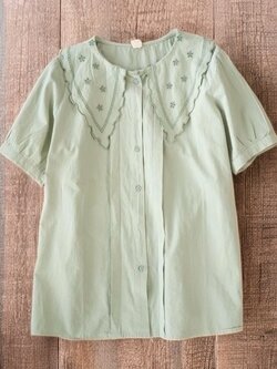 เสื้อผ้าฝ้ายคอบัวลายปัก