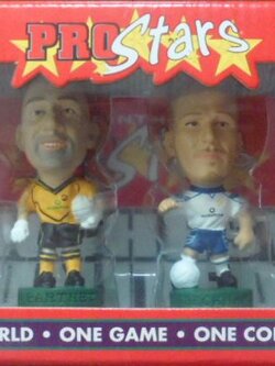 ตุ๊กตาโมเดลนักฟุตบอล ทีมแพ็ค 4x สโมสรแมนเชสเตอร์ ยูไนเต็ด โครินเธียน โปรสตาร์ - 4-Pack 2000 ใหม่ / 4x MANCHESTER UNITED Football Club Corinthian ProStars Football Figure Team Pack - 4-Pack 2000 NEW