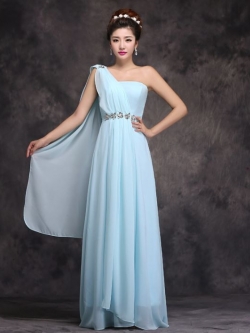 พร้อมเช่า ชุดราตรียาว ไหล่เดียว สีฟ้าอ่อน จับเตรปสไตล์กรีก คาดคริสตัลช่วงเอว