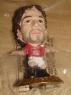 ตุ๊กตาโมเดลนักฟุตบอล อ.ฮาร์กรีฟส์ สโมสรแมนเชสเตอร์ ยูไนเต็ด โครินเธียน ไมโครสตาร์ - EPL 07/08 Series 16/2007 Gold Base - MC11194 ใหม่ / O.HARGREAVES MANCHESTER UNITED Football Club Corinthian MicroStars Football Figure - EPL 07/08 Series 16/2007 Gold Base