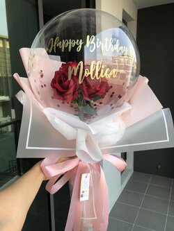 Flower Balloon Happy Birthday Bubble ขนาด 18" พร้อมตกแต่ง ช่อดอกกุหลาบประดิษฐ์ สีแดง 1 ช่อ 7 ดอก สามารถเปลี่ยนข้อความ/เปลี่ยนสีได้