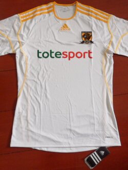 เสื้อฟุตบอล ทีมสโมสรฮัลล์ ซิตี้ ชุดเยือน 2010/11 ใหม่ S-Size / HULL CITY Football Shirt Away Kit 2010/11 Jersey NEW S-Size