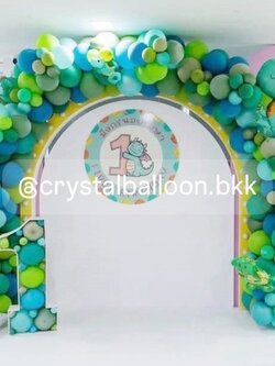 Organic Backdrop (ราคาไม่รวมฉาก) ลูกโป่งออแกรนิค 4 เมตร พร้อม แท่นตัวเลข ขนาด 90 เซ็น Theme เขียว พร้อมตกแต่ง สามารถเปลี่ยนสีลูกโป่ง/เปลี่ยนสี-ม่านฟอยล์/เปลี่ยนฟอยล์ตกแต่งได้