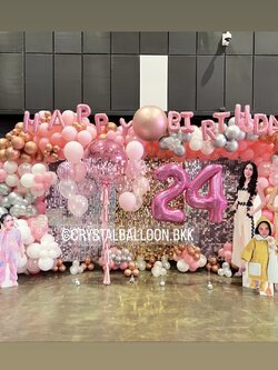 Organic Backdrop ฉากวิบวับ ขนาด 4 เมตร Bubble ขนาด 36" พร้อม ช่อลูกโป่ง 7 ลูก 2 ช่อ พร้อมตกแต่ง ฟอยล์ตัวอักษร 16",ฟอยล์ตัวเลข 40" 2 ตัว (ราคายังไม่รวม Stand) สามารถเปลี่ยนสีลูกโป่ง/เปลี่ยนข้อความ/เปลี่ยนสี-ฟอยล์ตัวอักษร-ฟอยล์ตัวเลขได้