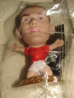 ตุ๊กตาโมเดลนักฟุตบอล ว.รูนี่ย์ ทีมชาติอังกฤษ โครินเธียน ไมโครสตาร์ - Membership 2006 Gold Base - MC6188 ใหม่ / W.ROONEY ENGLAND National Football Team Corinthian MicroStars Football Figure - Membership 2006 Gold Base - MC6188 NEW