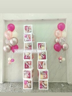 ลูกโป่ง เปิดงาน กล่องใส ขนาด 12" ติดตัวอักษร 12 กล่อง พร้อม ช่อลูกโป่ง ช่อ 7 ลูก 2 ช่อ Theme สีชมพู พร้อมตกแต่ง สามารถเปลี่ยนสีลูกโป่ง/เปลี่ยนข้อความได้