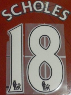 ชุดชื่อและเบอร์ติดเสื้อฟุตบอล #18 สโคลส์ สโมสรแมนเชสเตอร์ ยูไนเต็ด (ชุดเหย้า EPL 2007/11) PLAYER SIZE ใหม่ / #18 SCHOLES MANCHESTER UNITED Football Club (Home EPL 2007/11) PLAYER SIZE Name and Number Set NEW