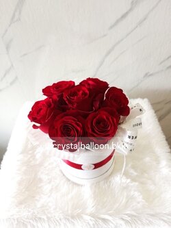 Flower Box Size XS กล่องดอกไม้สด ดอกกุหลาบจีน คัดเกรด 7 ดอก คละขนาด พร้อมตกแต่ง