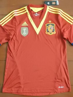 เสื้อฟุตบอล ทีมชาติสเปน ชุดเหย้า ชุดลุยศึกคอนเฟดเดอเรชั่นส์ คัพ 2013 ใหม่ M-Size / SPAIN Football Shirt Home Kit Confederations Cup 2013 Jersey NEW M-Size